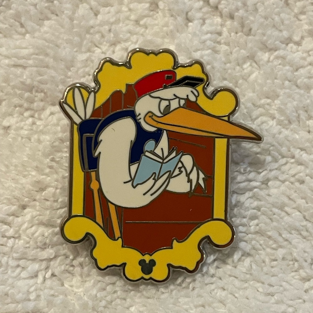 Disney Dumbos Circus Framed 2012 Hidden Mickey Pin Mr Stork